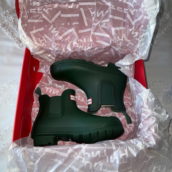 Hunter Chelsea Rain Boots - Picture 2 of 8